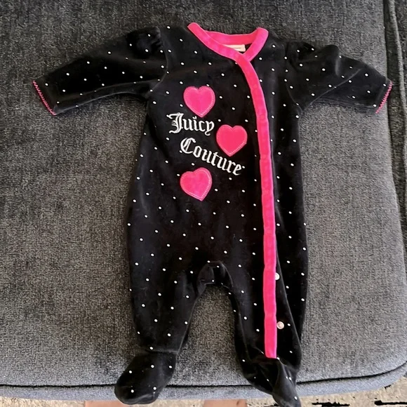 Juicy Couture Footie 0-3 month - Picture 1 of 3
